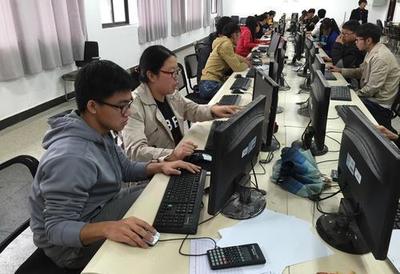 最適合貧困生報(bào)考的4個(gè)大學(xué)專業(yè)，就業(yè)前景廣闊，薪資優(yōu)厚